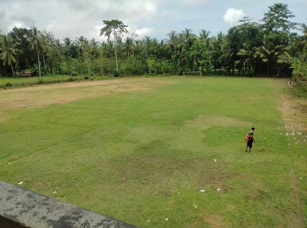 Lapangan Sepak Bola Reghe
